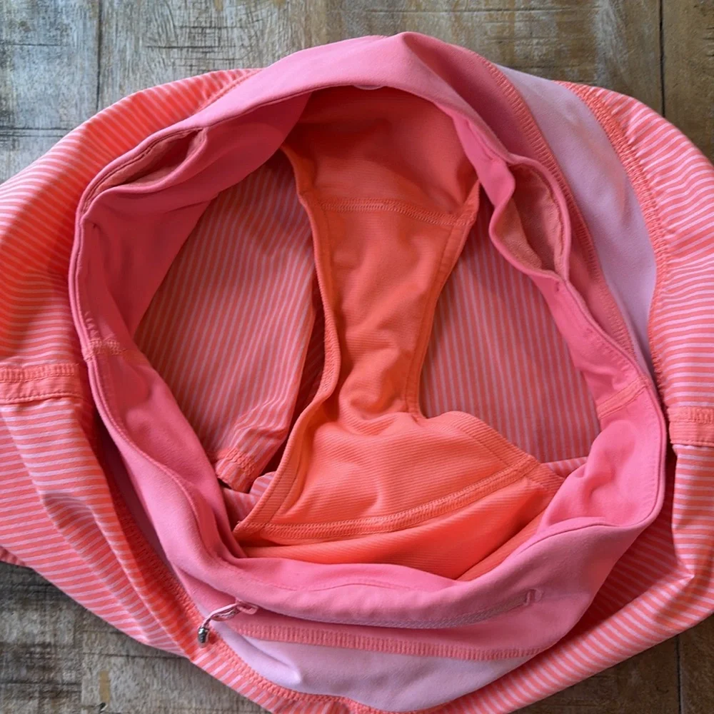 Lululemon Women's Striped Shorts size 4 - Picture 6 of 9